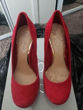 Jessica Simpson Red Suede Round-Toe Pumps